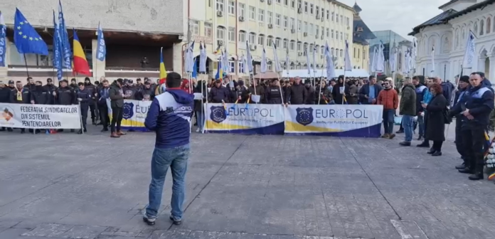 protest politisti tgjiu